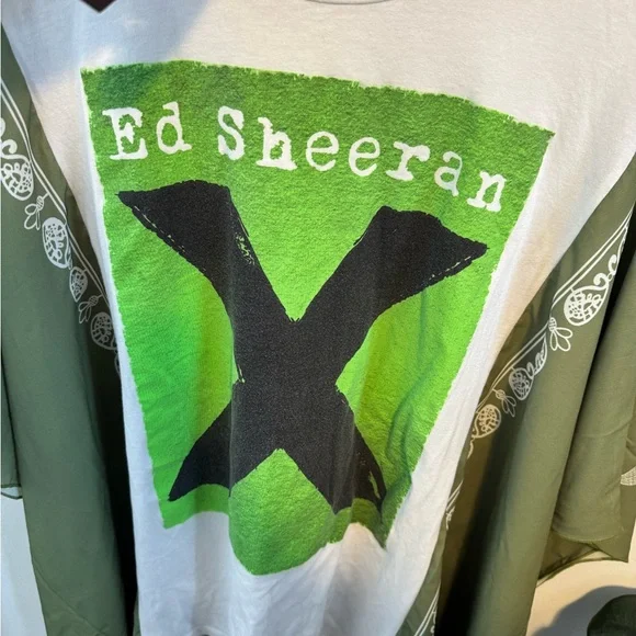 Reworked Ed Sheeran Concert Tee with Kimono Batwing Sleeves - Picture 4 of 6